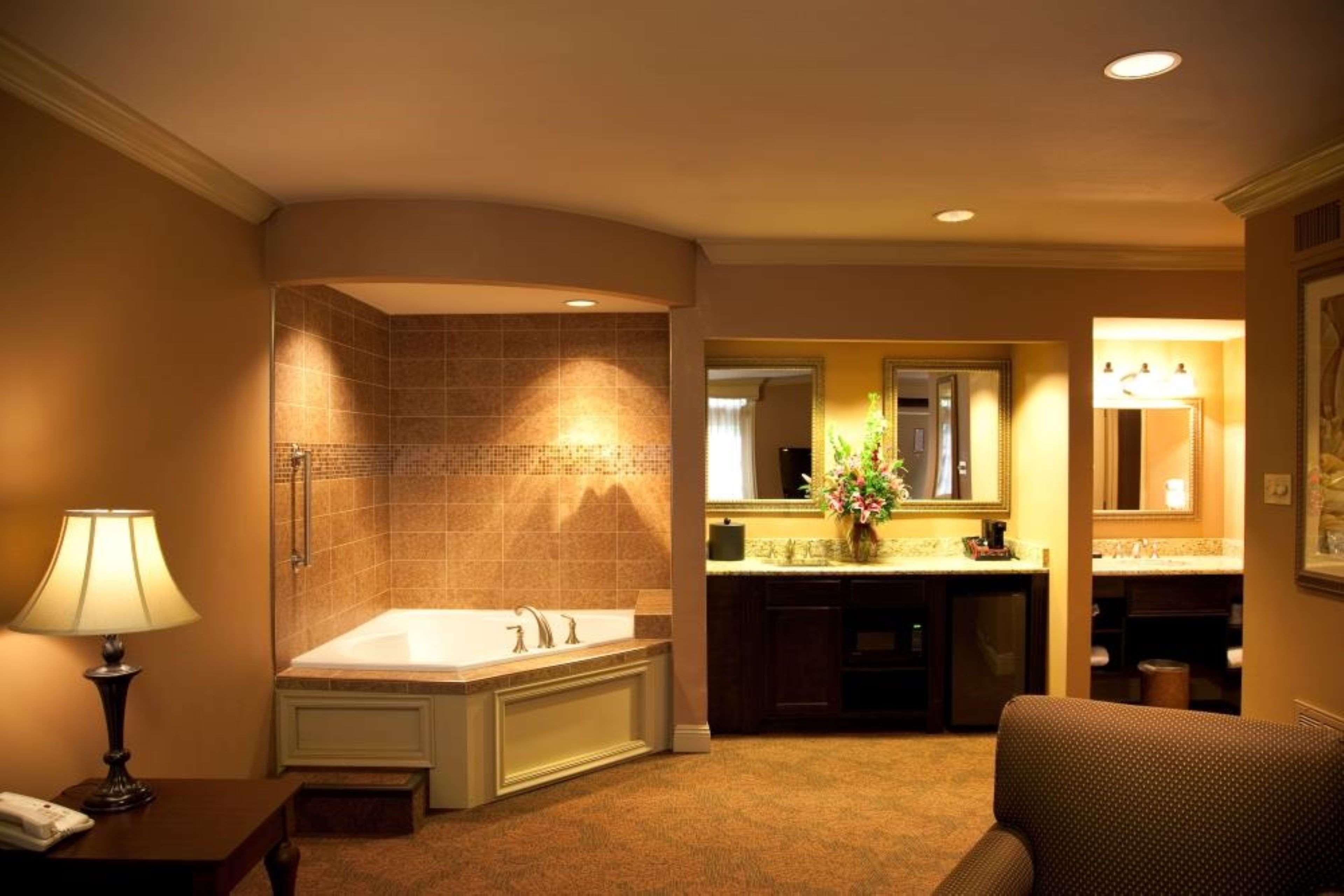 Best Western Plus French Quarter Courtyard Hotel Νέα Ορλεάνη Δωμάτιο φωτογραφία